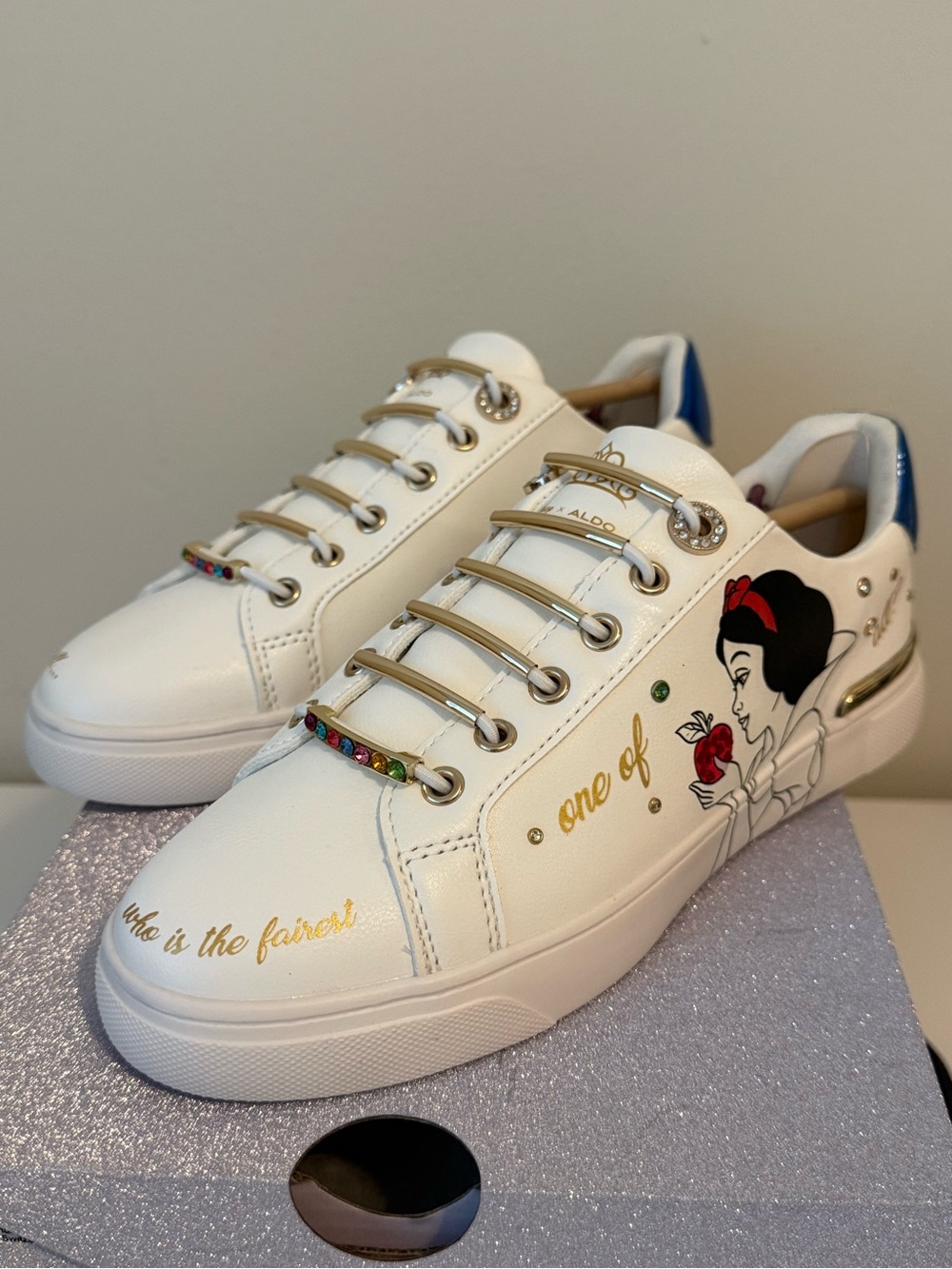 NIB ALDO x DISNEY Snow White Low-Top Sneakers